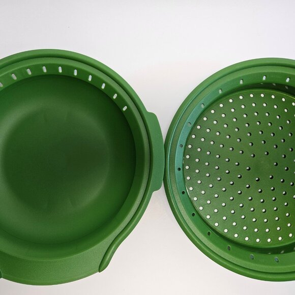 Tupperware SmartSteamer - Green w/8 cooking/storage containers and lids - Picture 3 of 6